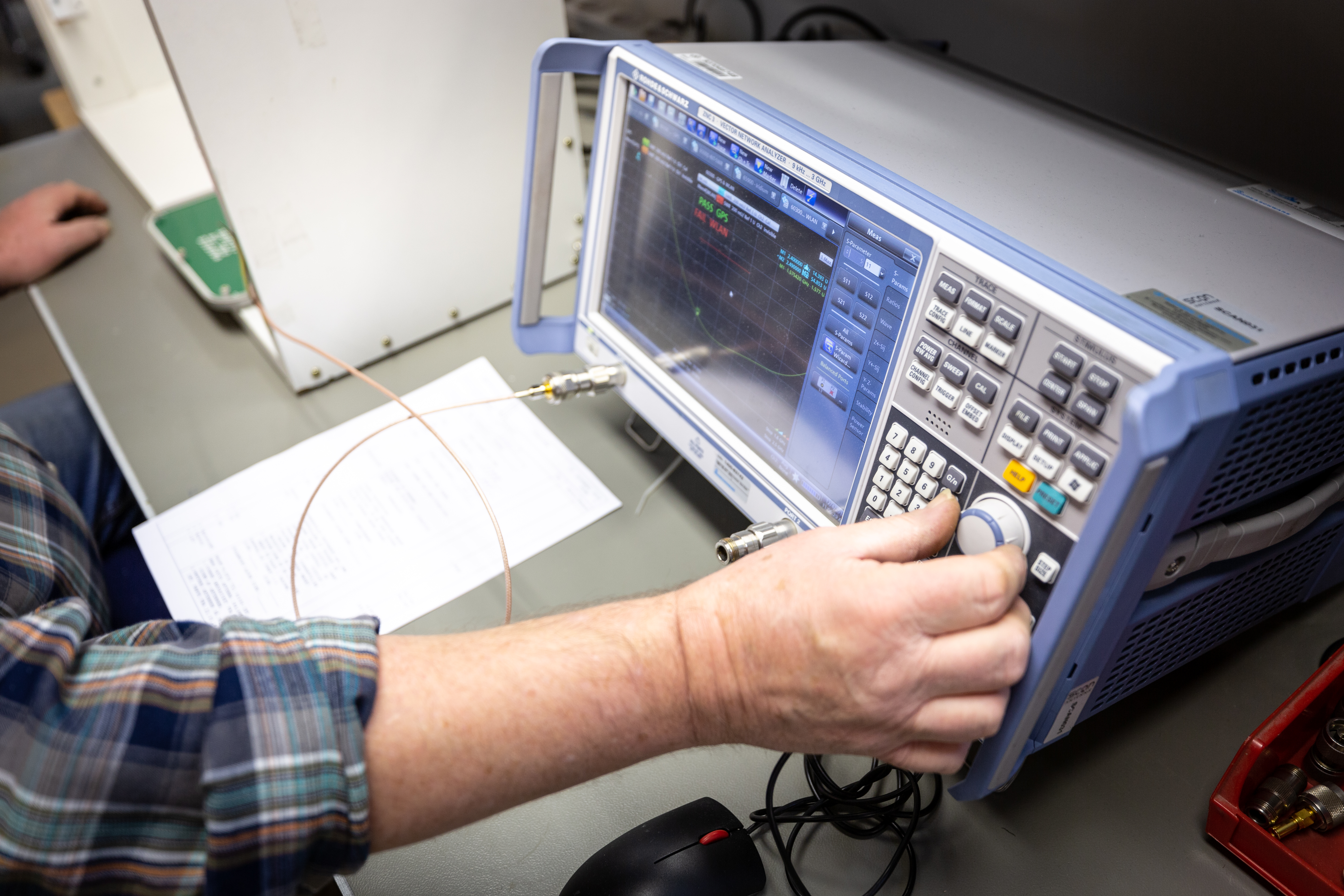 Declarations and Certificates Scan Antenna